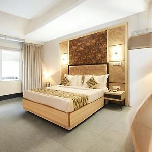 Hotel The Almora By Rs Global Near By Delhi International Airport With - Free Airport Drop